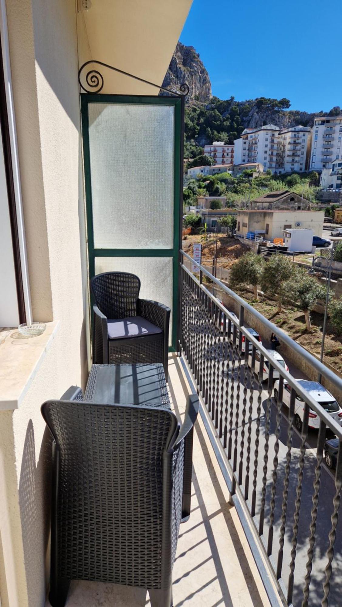 Rocksea Rooms Чефалу Екстериор снимка
